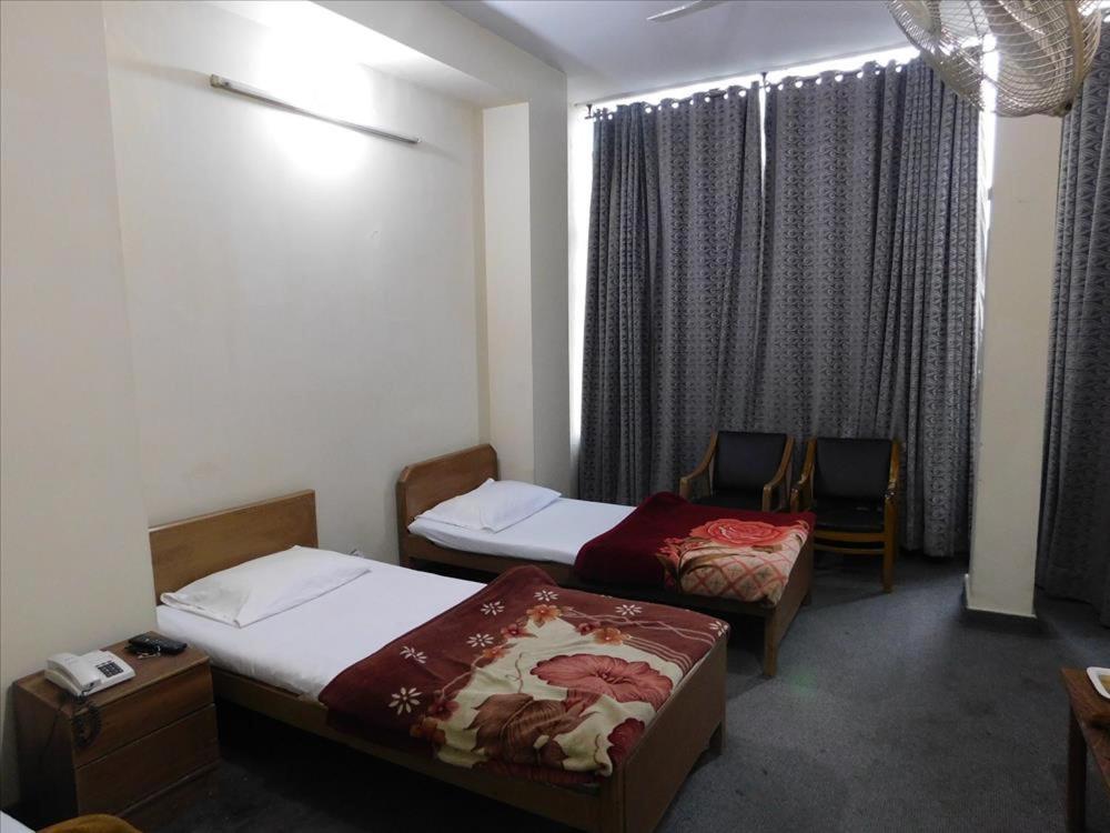 Hotel Avanti 拉瓦尔品第 外观 照片