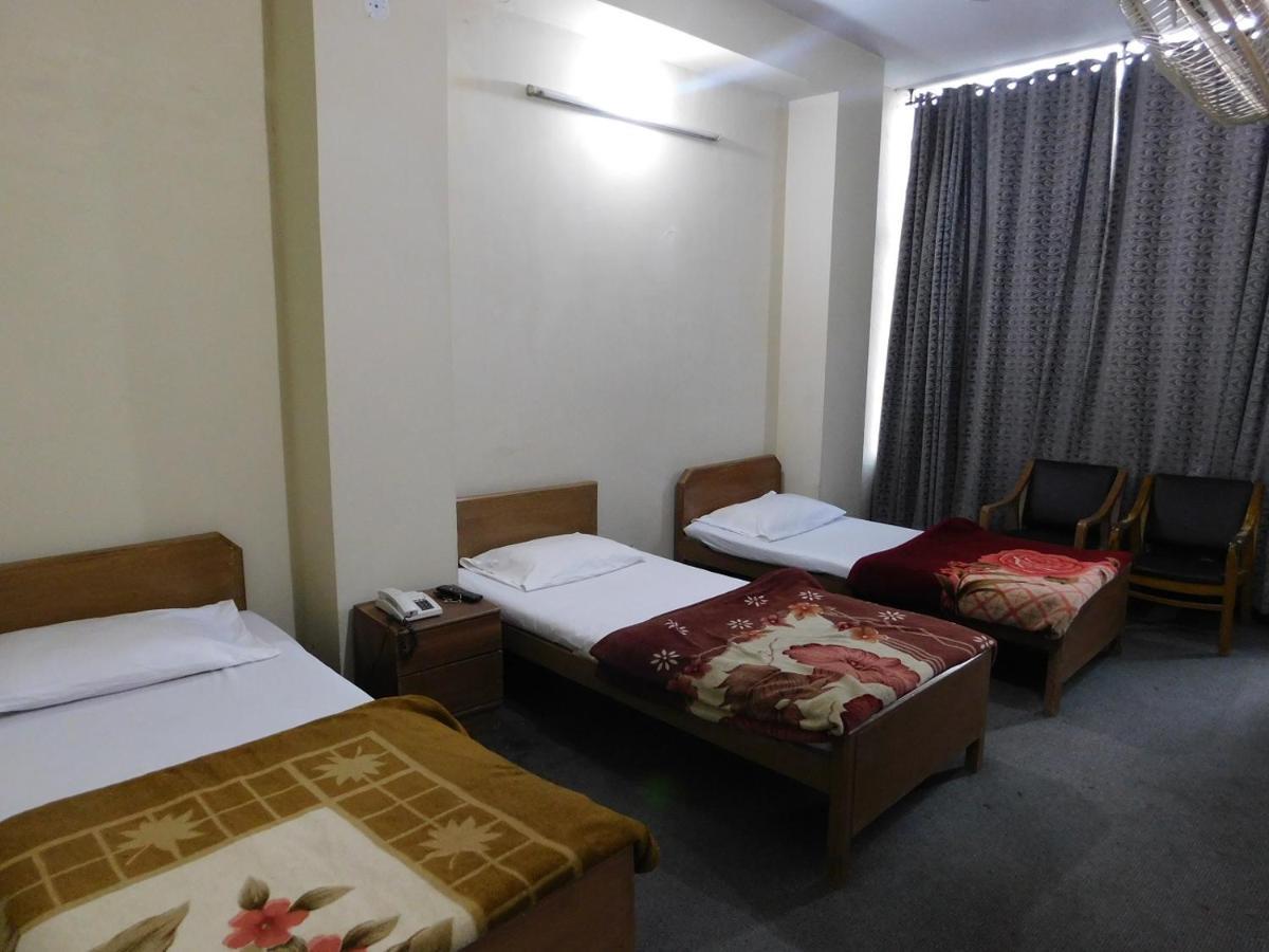 Hotel Avanti 拉瓦尔品第 外观 照片